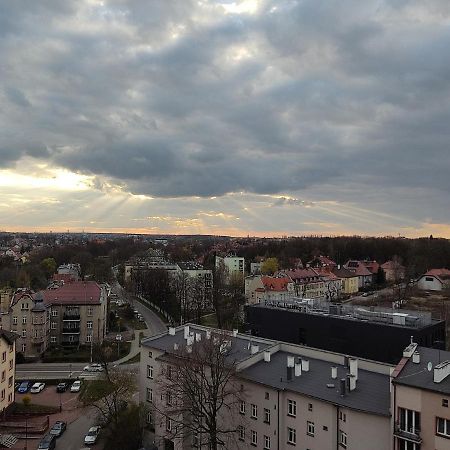 Apartament Z Widokiem Na Miasto Gliwice Exteriör bild