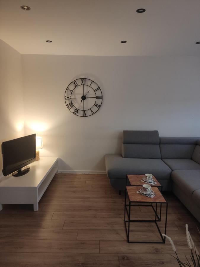 Apartament Z Widokiem Na Miasto Gliwice Exteriör bild