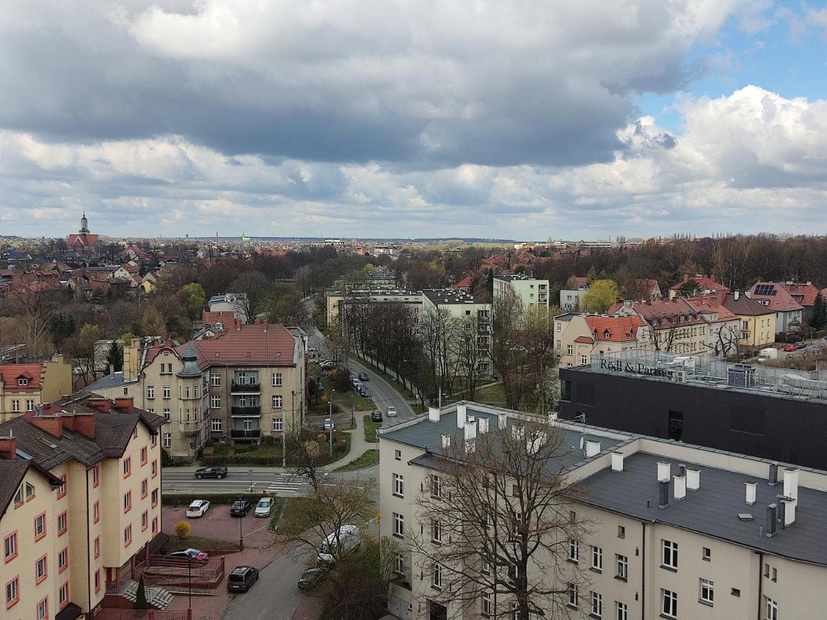 Apartament Z Widokiem Na Miasto Gliwice Exteriör bild