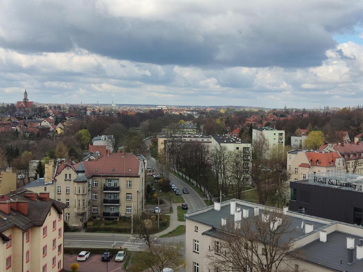 Apartament Z Widokiem Na Miasto Gliwice Exteriör bild