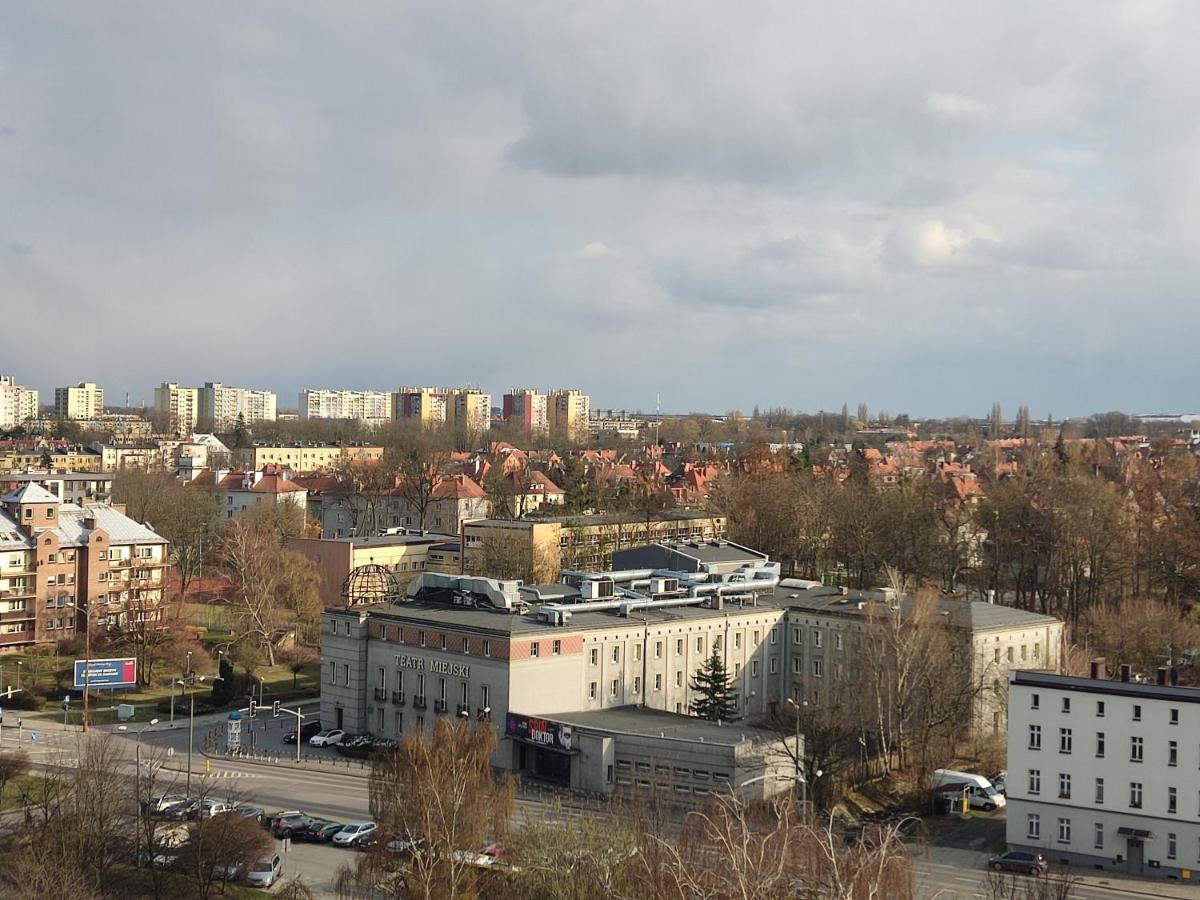 Apartament Z Widokiem Na Miasto Gliwice Exteriör bild