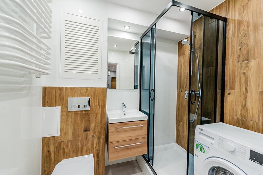 Apartament Z Widokiem Na Miasto Gliwice Exteriör bild