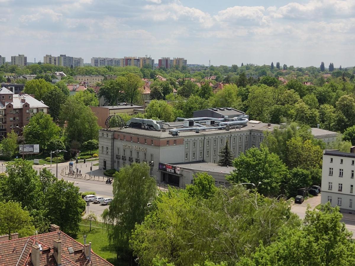 Apartament Z Widokiem Na Miasto Gliwice Exteriör bild